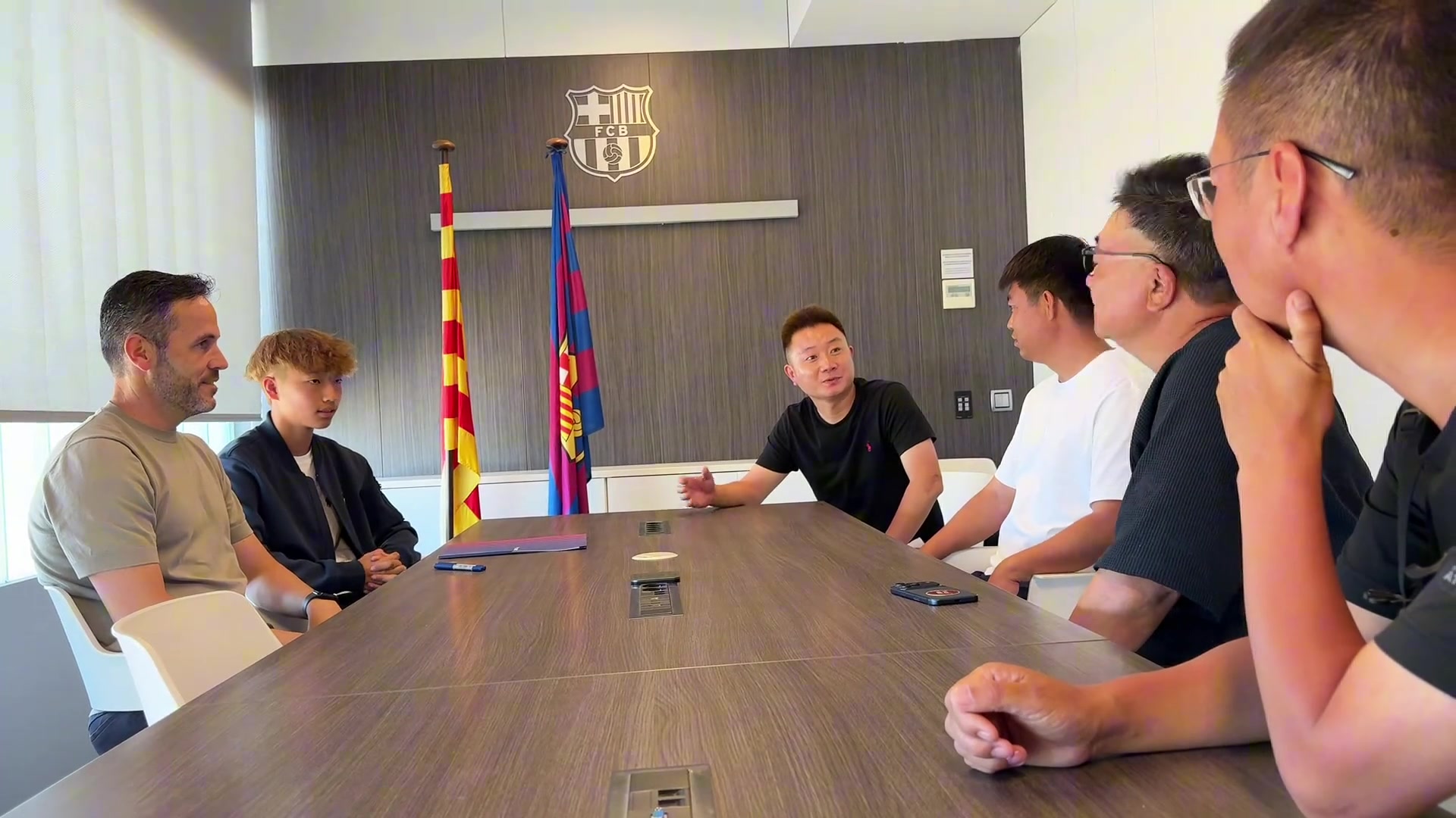 bob半岛体育登录入口-现场视频！董路晒李昊炎签约巴萨拉玛西亚 成拉玛西亚中国第一人